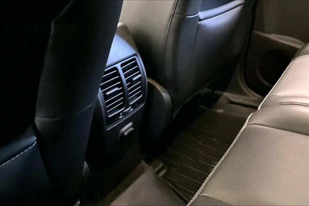 Ford Escape photo 10