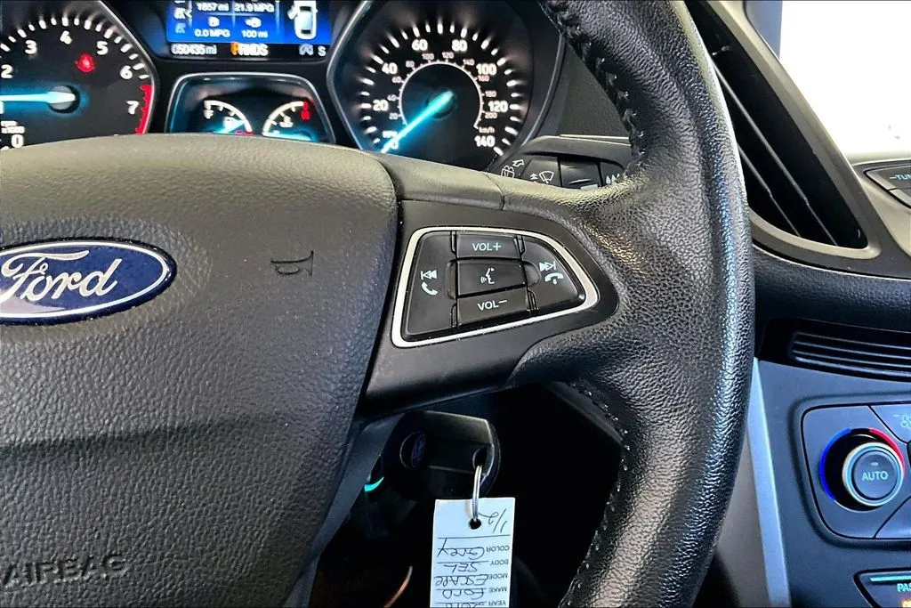 Ford Escape photo 12
