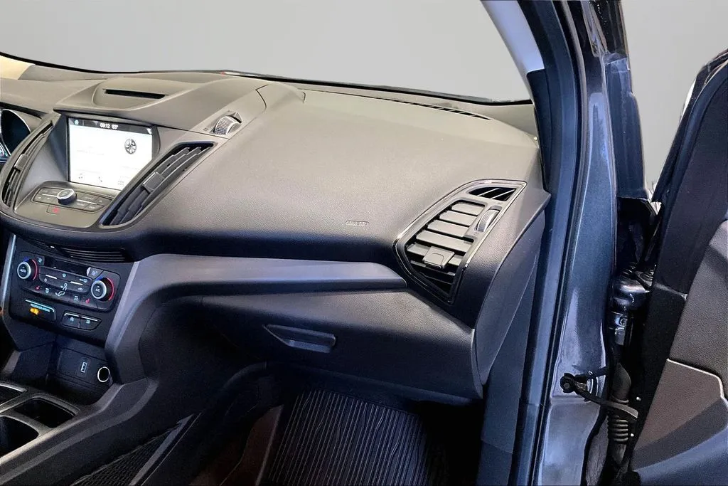 Ford Escape photo 26