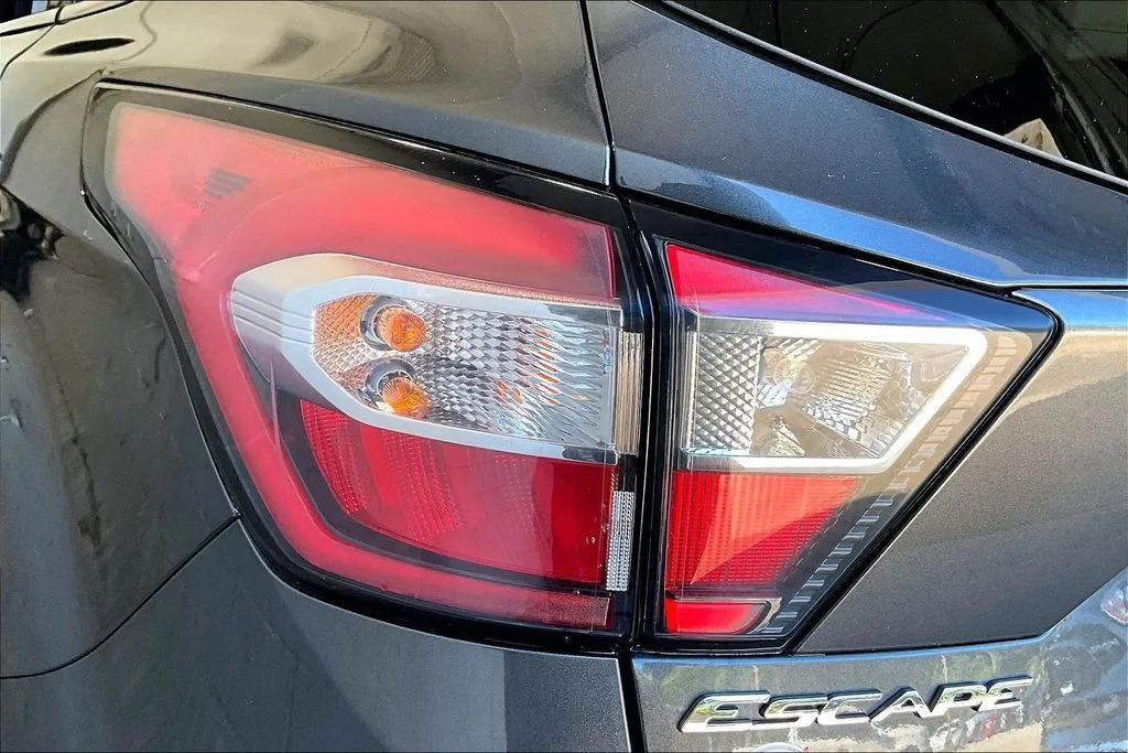Ford Escape photo 23