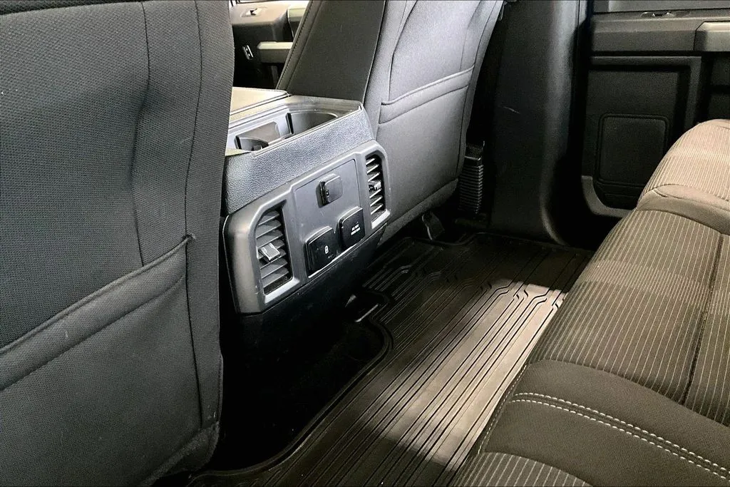 Ford F-150 photo 11