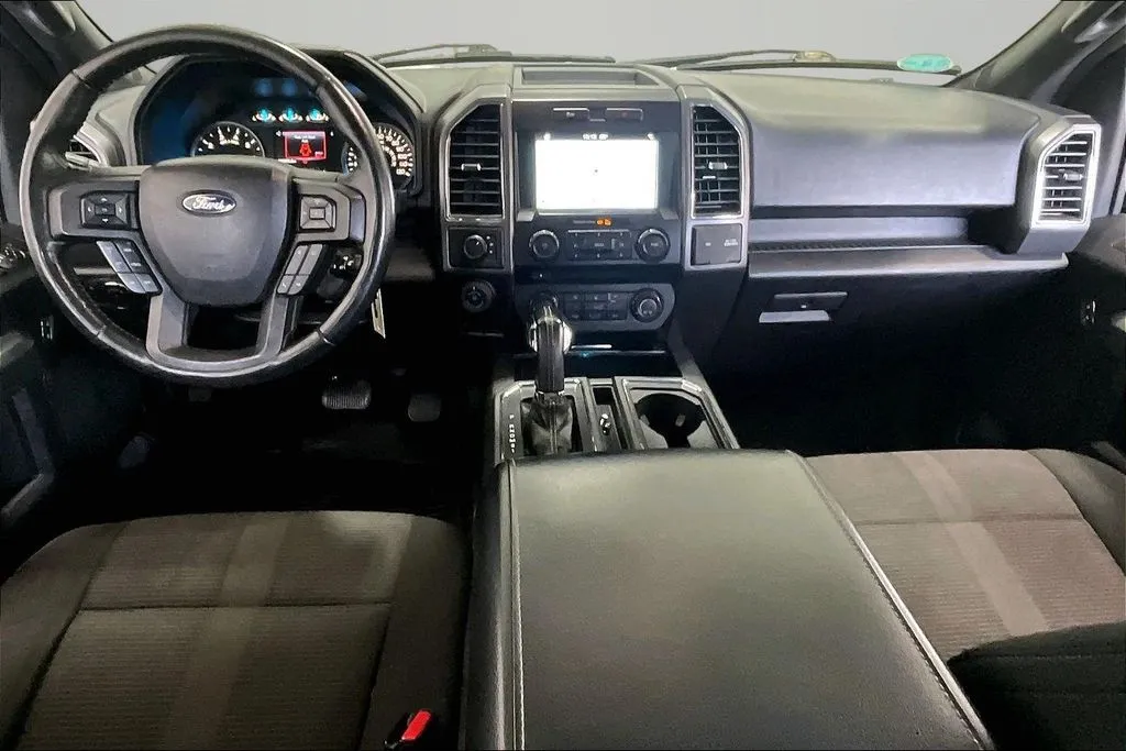Ford F-150 photo 8