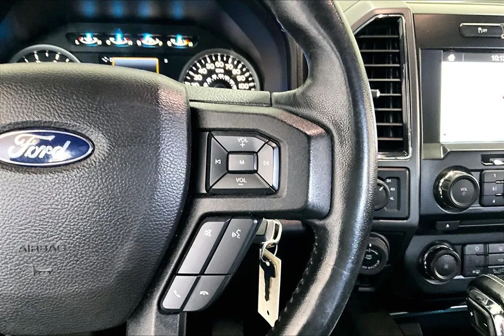 Ford F-150 photo 13