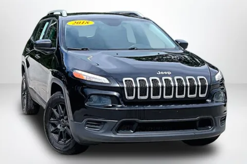 Another view of 2018 Jeep Cherokee for sale in Spring Lake, MI at Lakeside Automotive Group