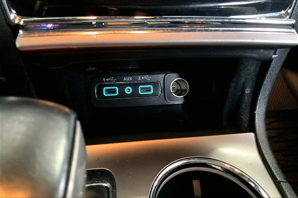 Jeep Grand Cherokee photo 16