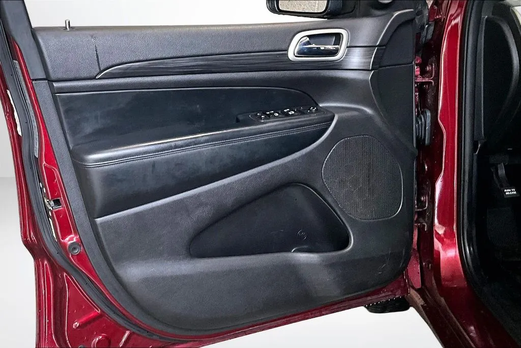 Jeep Grand Cherokee photo 20