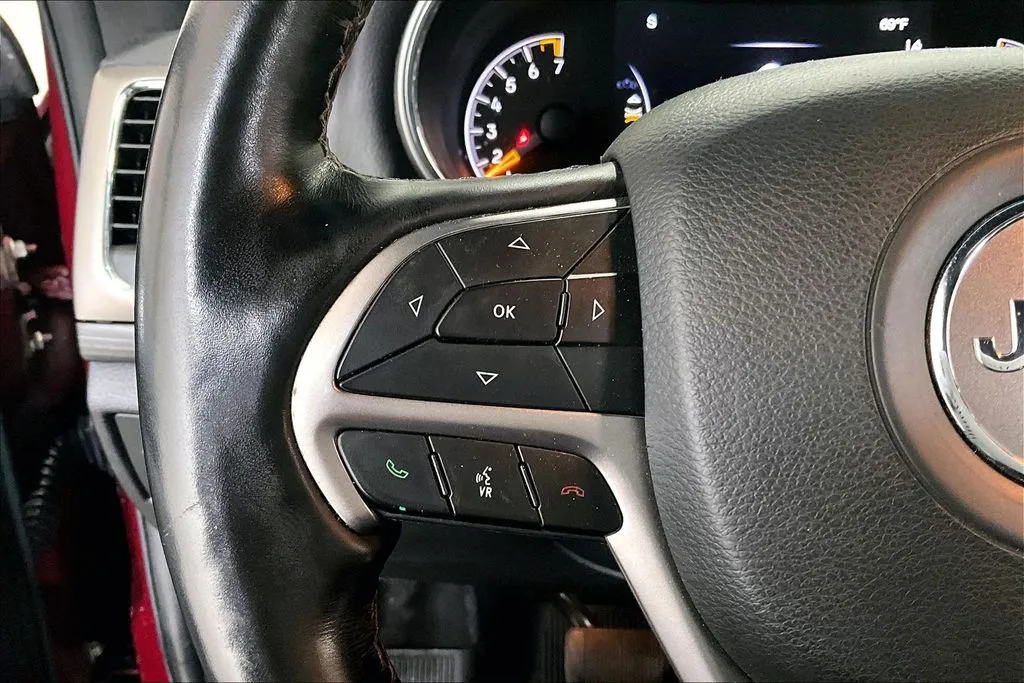 Jeep Grand Cherokee photo 11