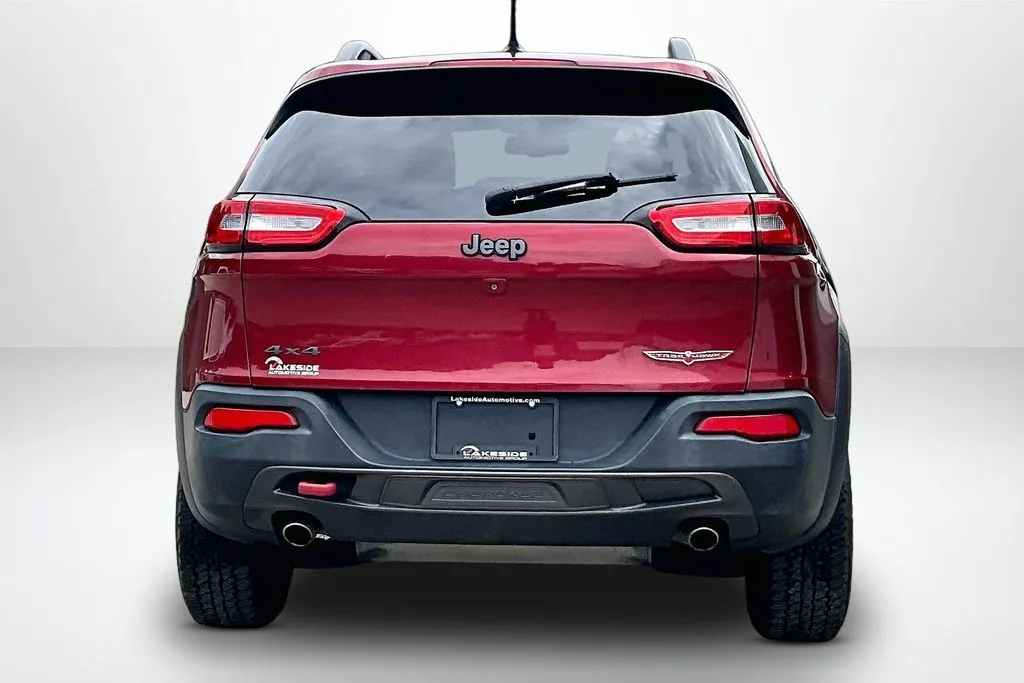 Jeep Cherokee photo 6