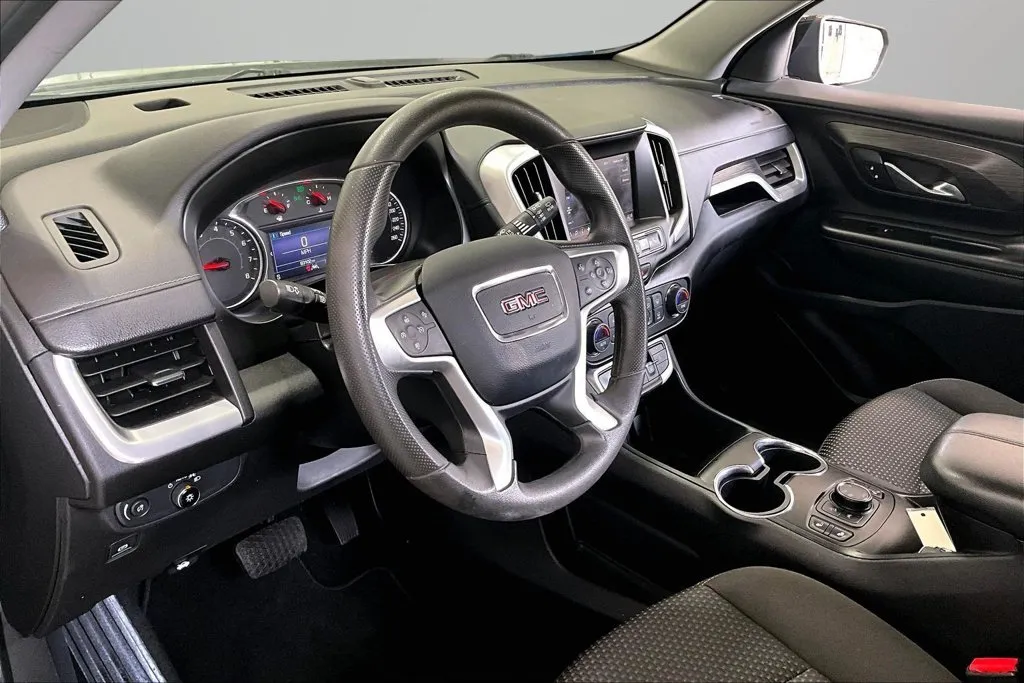 GMC Terrain photo 17