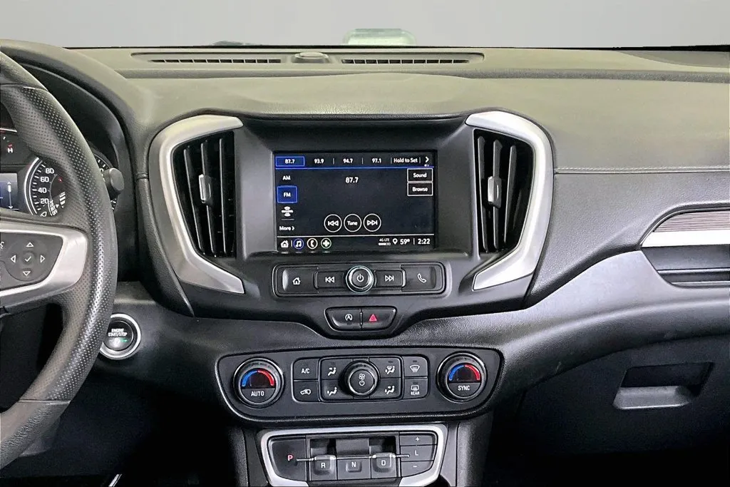 GMC Terrain photo 9