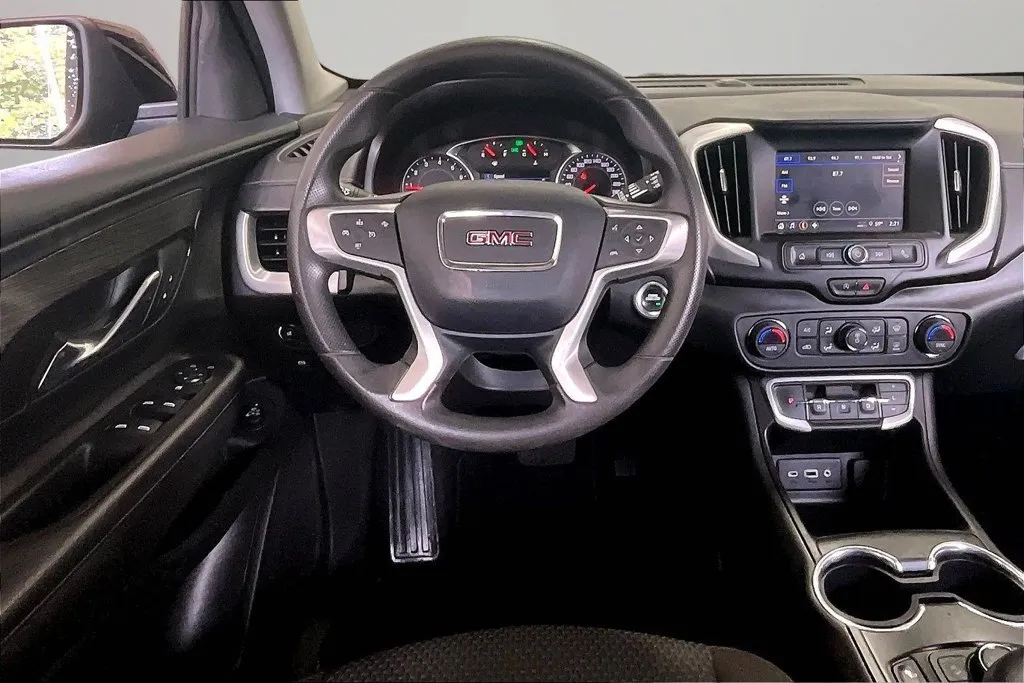 GMC Terrain photo 8