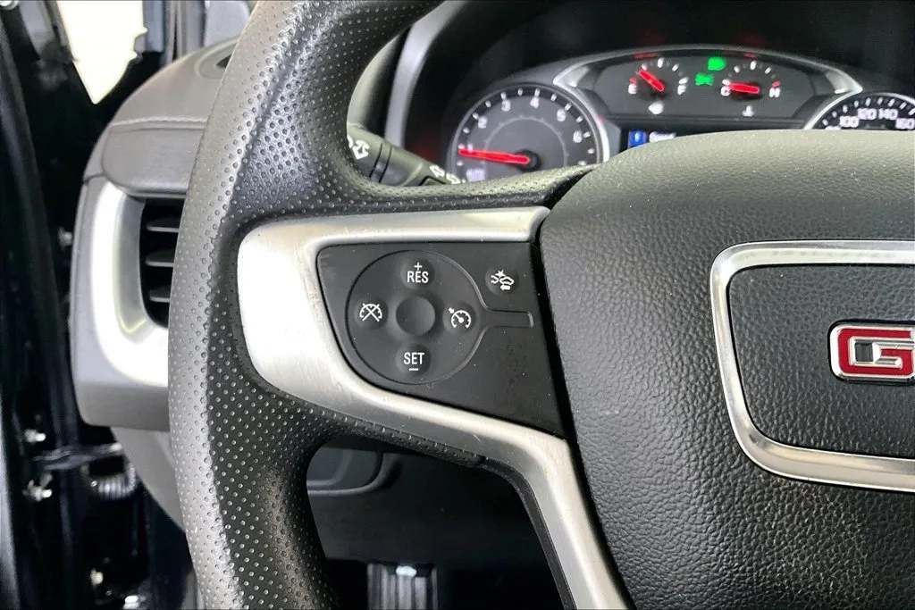 GMC Terrain photo 11