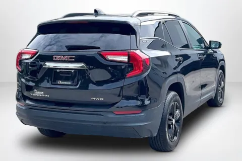 More photos of 2022 GMC Terrain SLE at Lakeside Automotive Group, MI