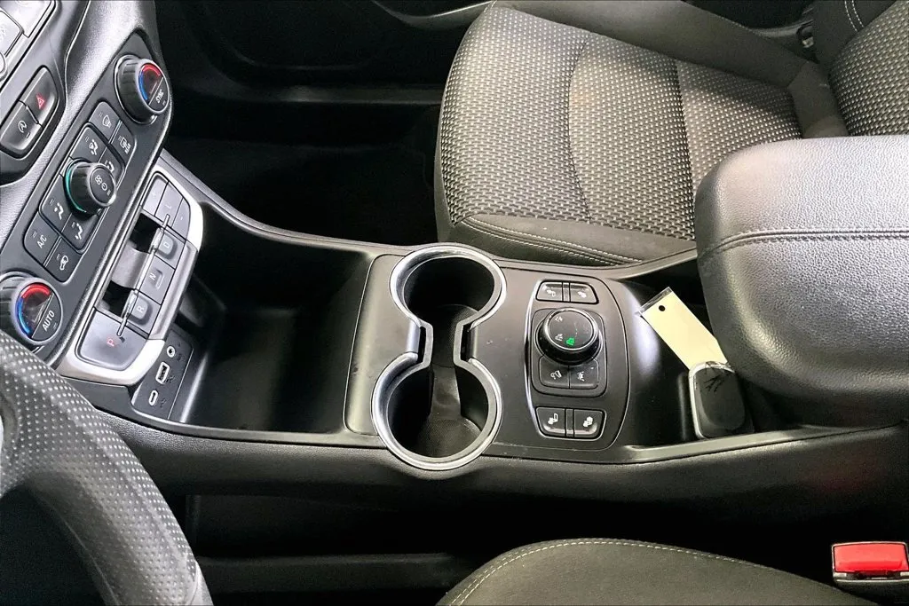 GMC Terrain photo 18