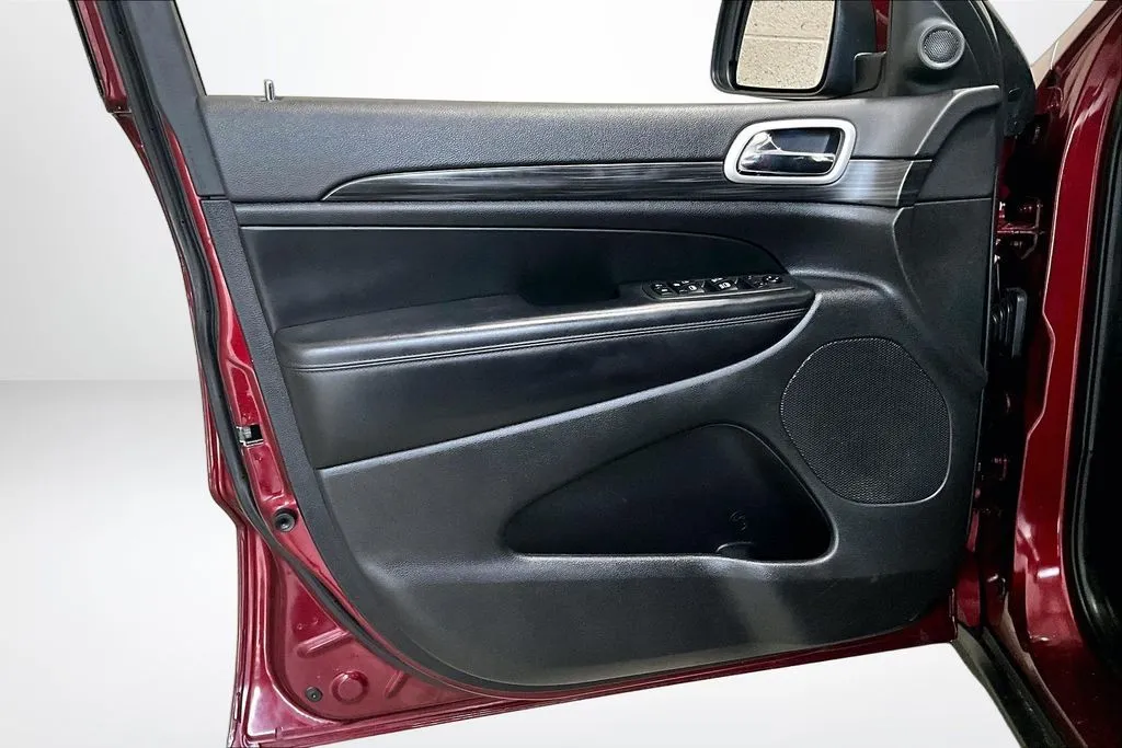 Jeep Grand Cherokee photo 20