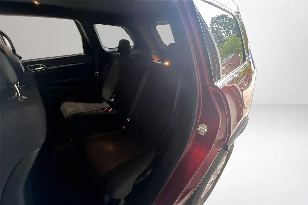 Jeep Grand Cherokee photo 22