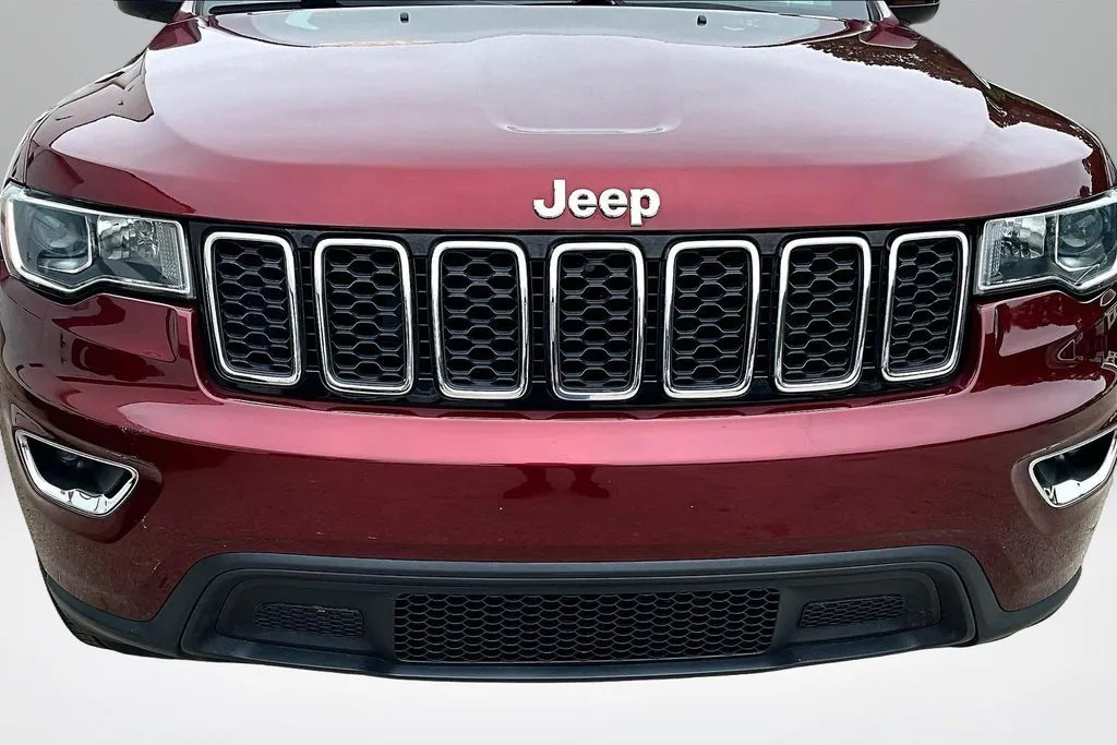 Jeep Grand Cherokee photo 32