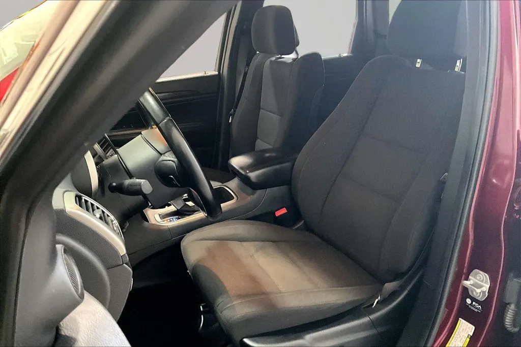 Jeep Grand Cherokee photo 21