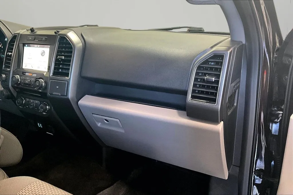 Ford F-150 photo 26