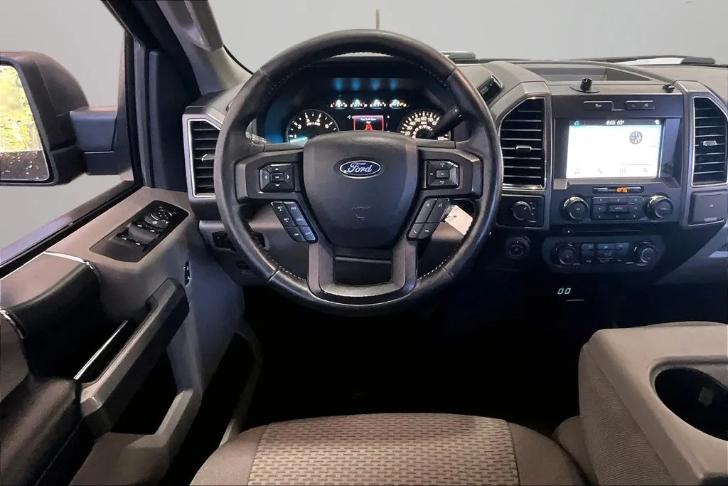 Ford F-150 photo 9
