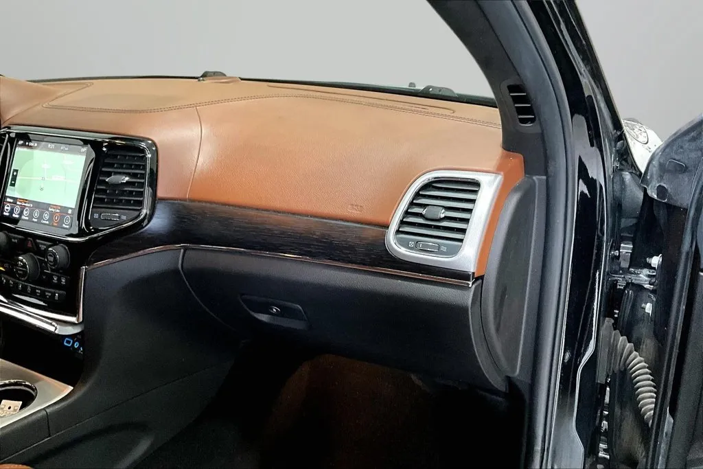Jeep Grand Cherokee photo 26