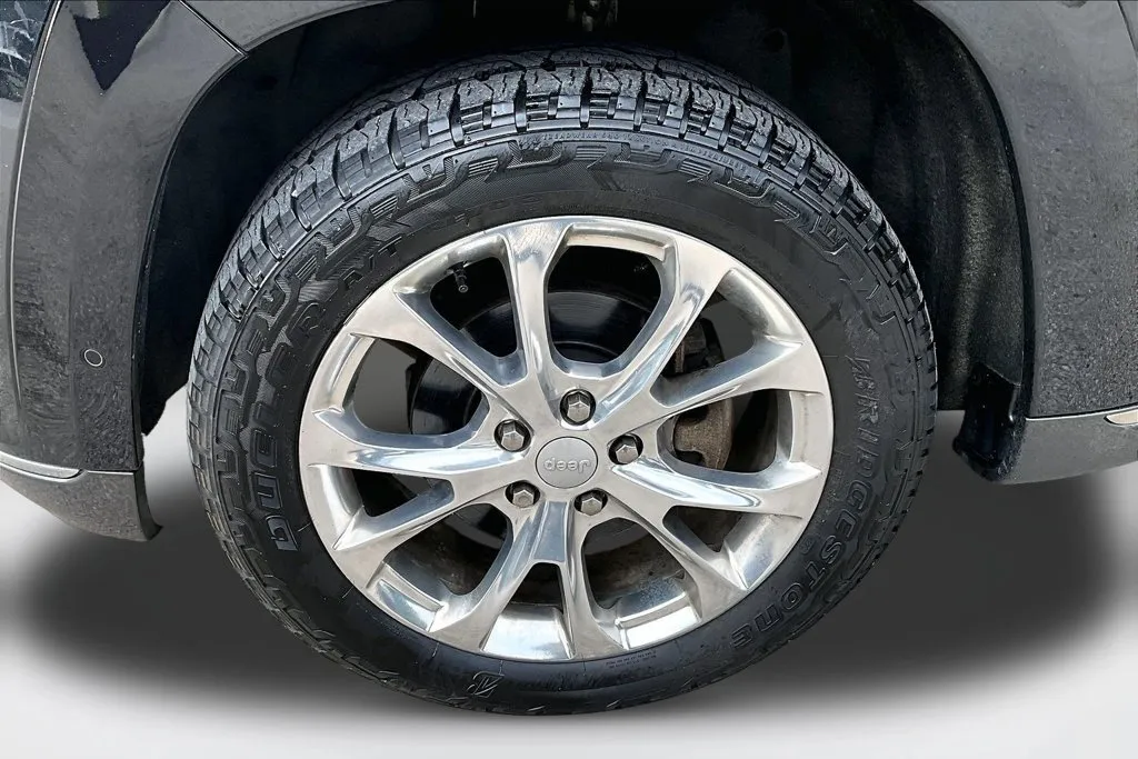 Jeep Grand Cherokee photo 34