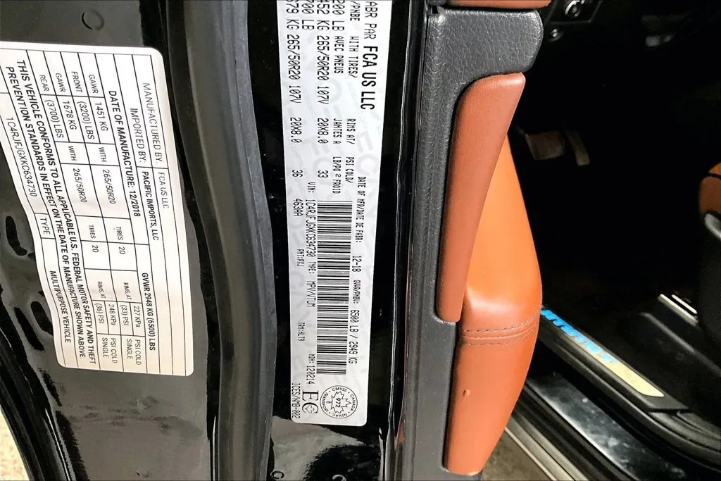 Jeep Grand Cherokee photo 19