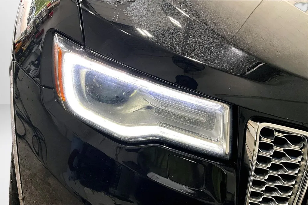 Jeep Grand Cherokee photo 32