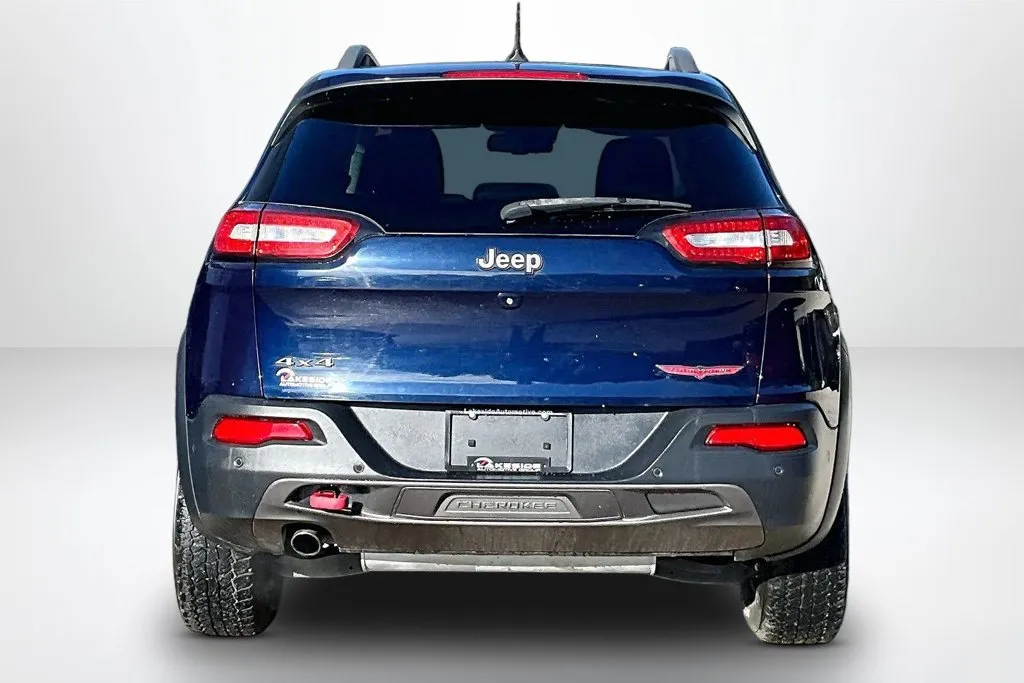 Jeep Cherokee photo 6