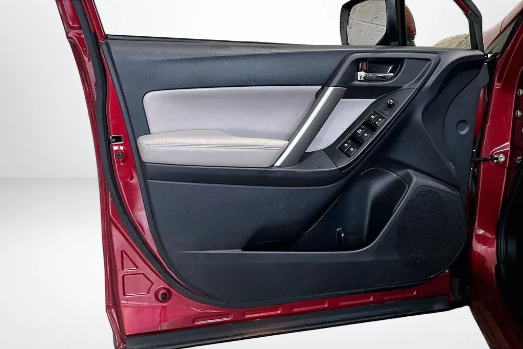 Subaru Forester photo 18