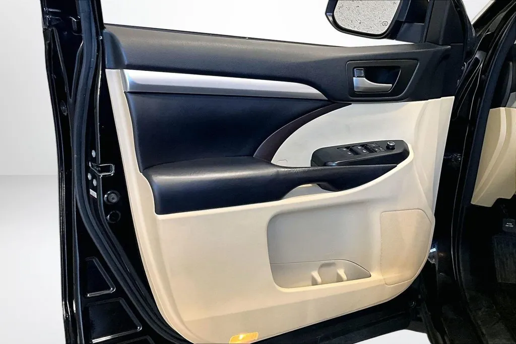 Toyota Highlander photo 20
