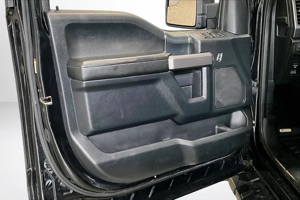 Ford F-150 photo 21