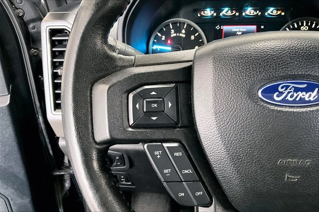 Ford F-150 photo 12