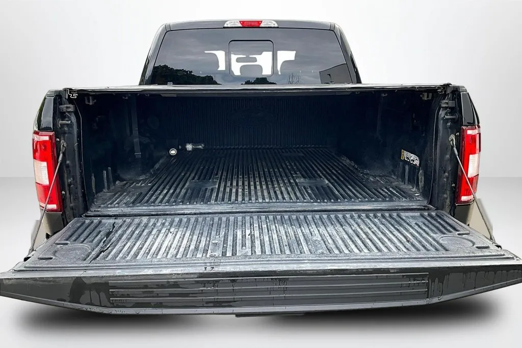 Ford F-150 photo 7