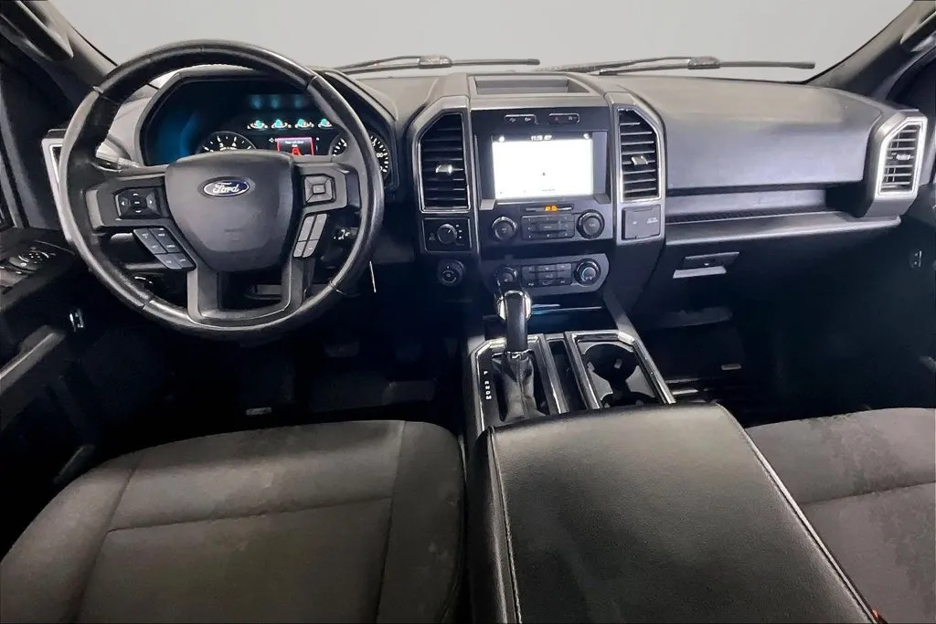 Ford F-150 photo 8