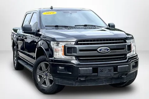 Another view of 2019 Ford F-150 XLT for sale in Spring Lake, MI at Lakeside Automotive Group