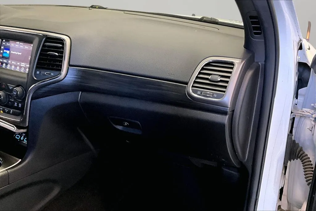 Jeep Grand Cherokee photo 25
