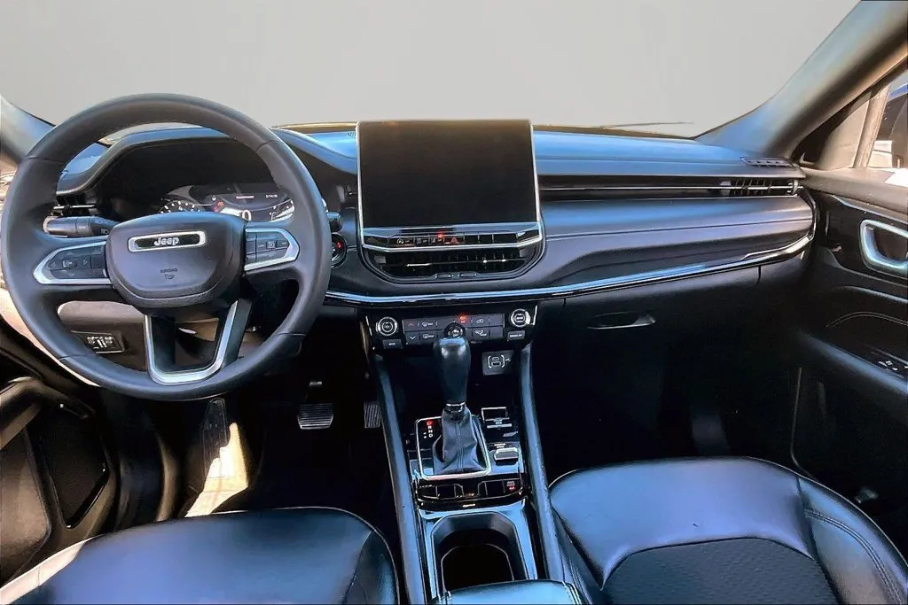 Jeep Compass photo 7