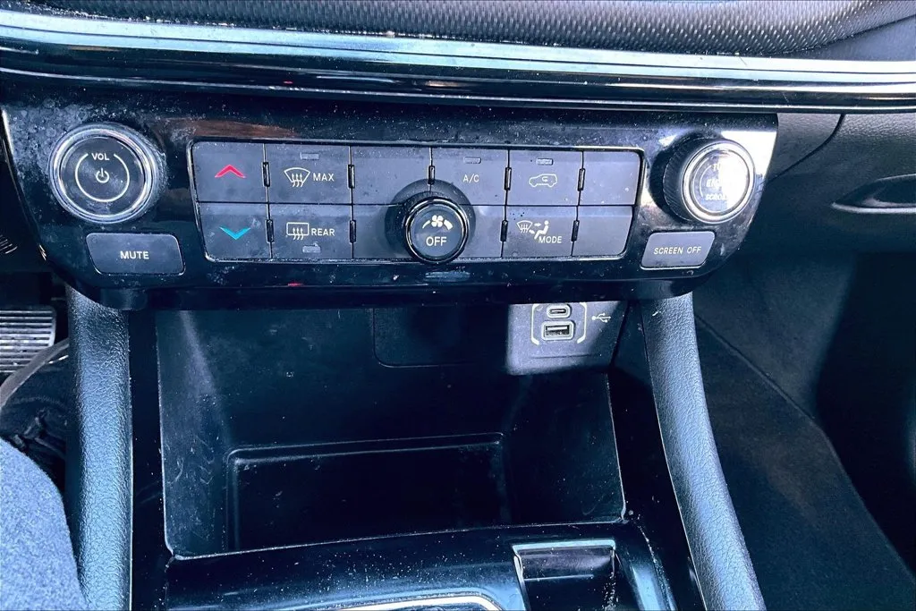 Jeep Compass photo 15