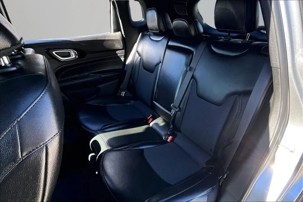 Jeep Compass photo 22