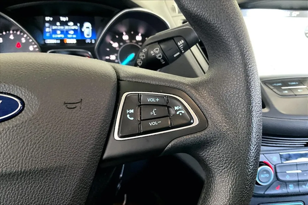 Ford Escape photo 12