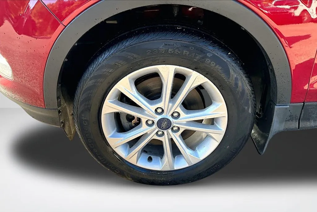 Ford Escape photo 32