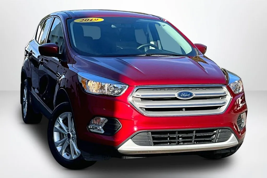 Ford Escape photo 3