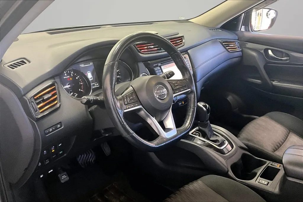 Nissan Rogue photo 17