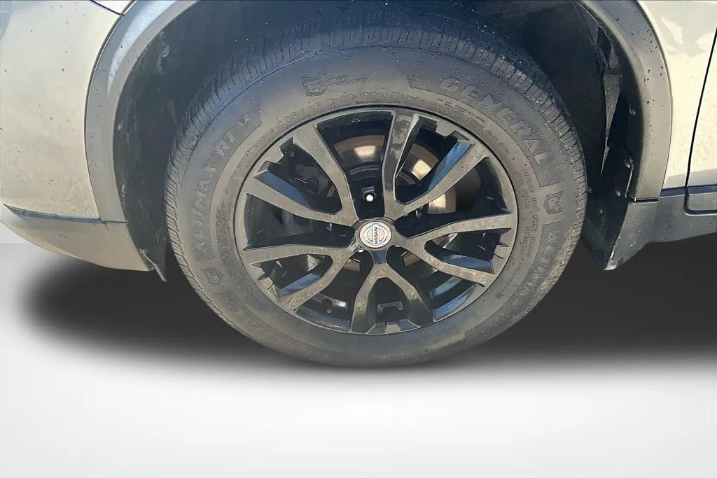 Nissan Rogue photo 34