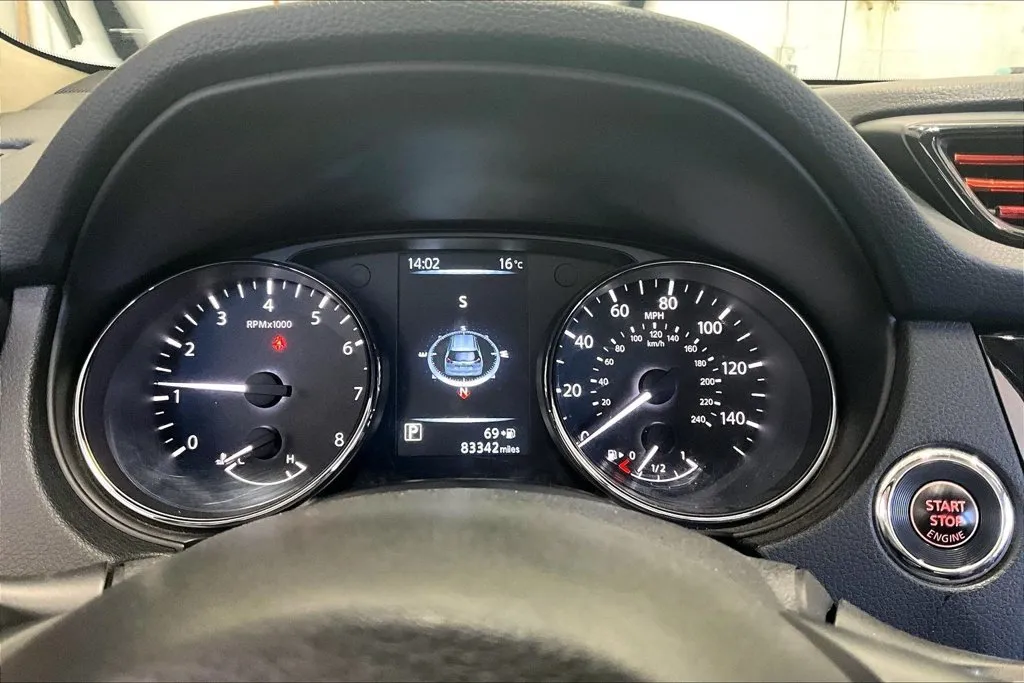 Nissan Rogue photo 13
