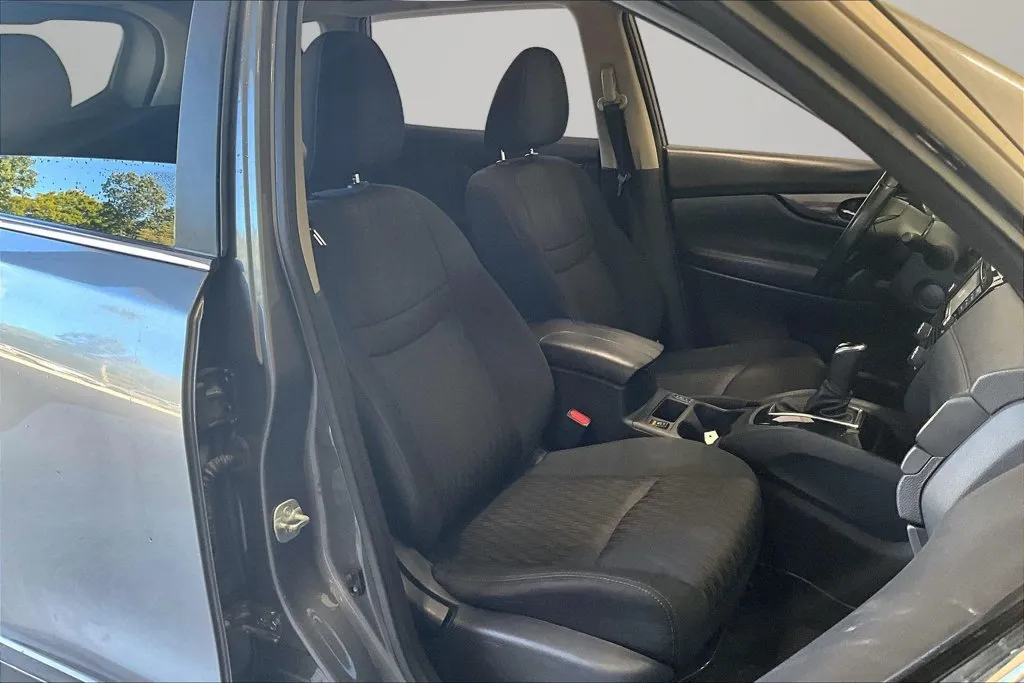 Nissan Rogue photo 29