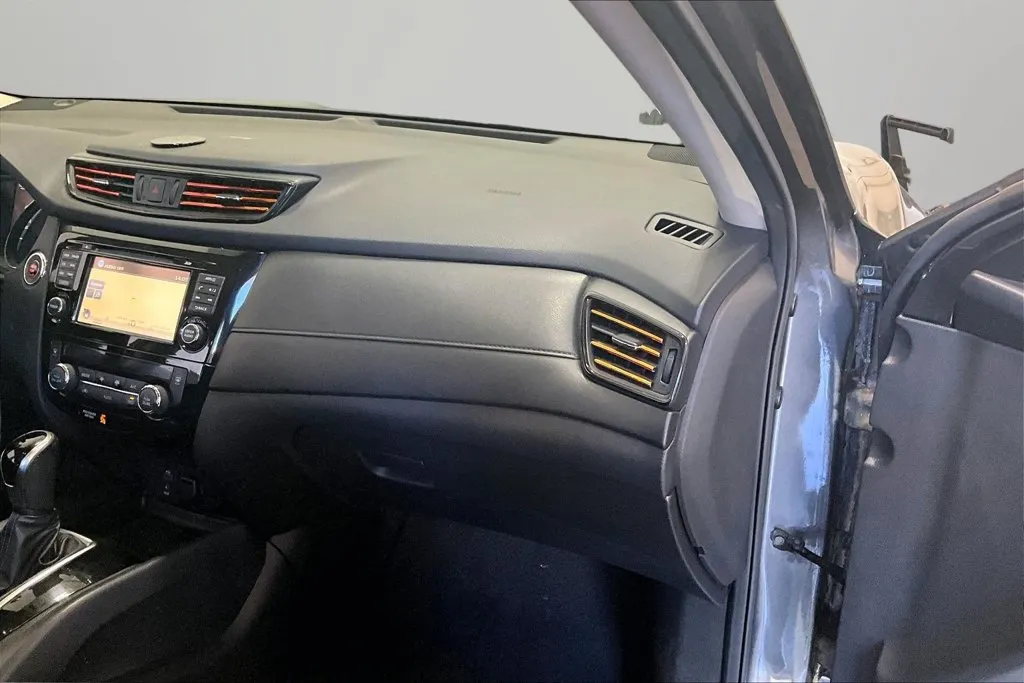 Nissan Rogue photo 26