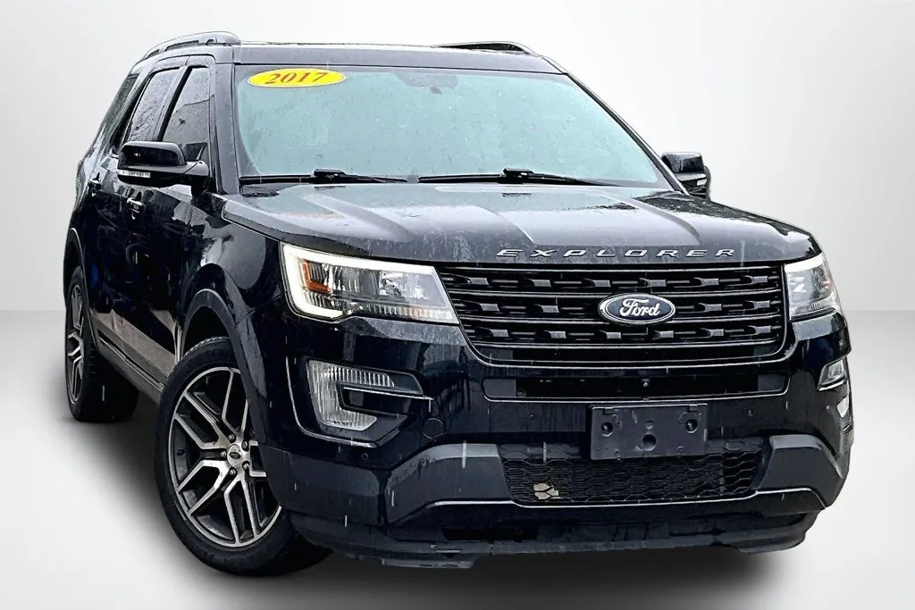 Ford Explorer photo 3