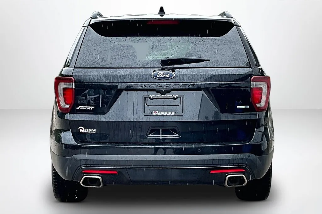 Ford Explorer photo 6
